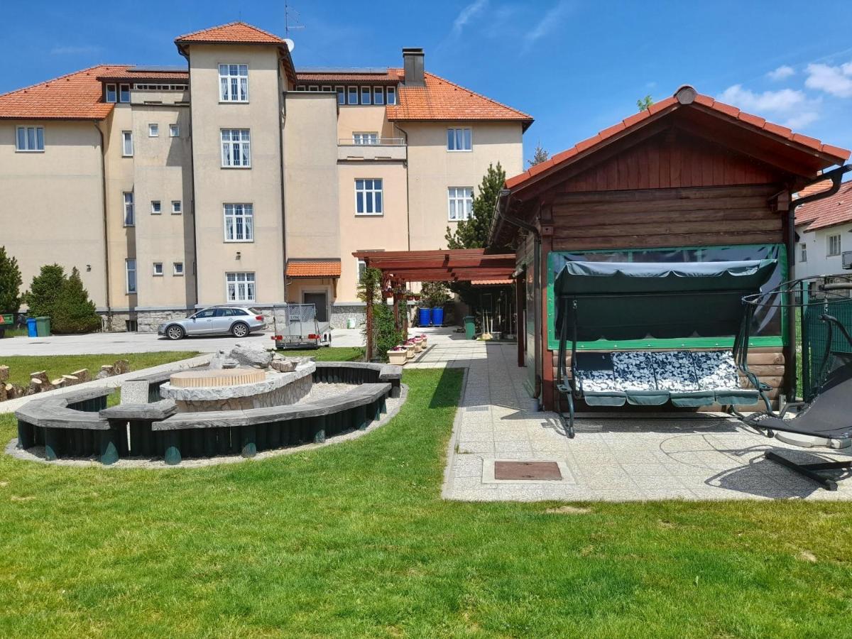 Apartments And Rooms Kod Eli Равна-ґора Екстер'єр фото