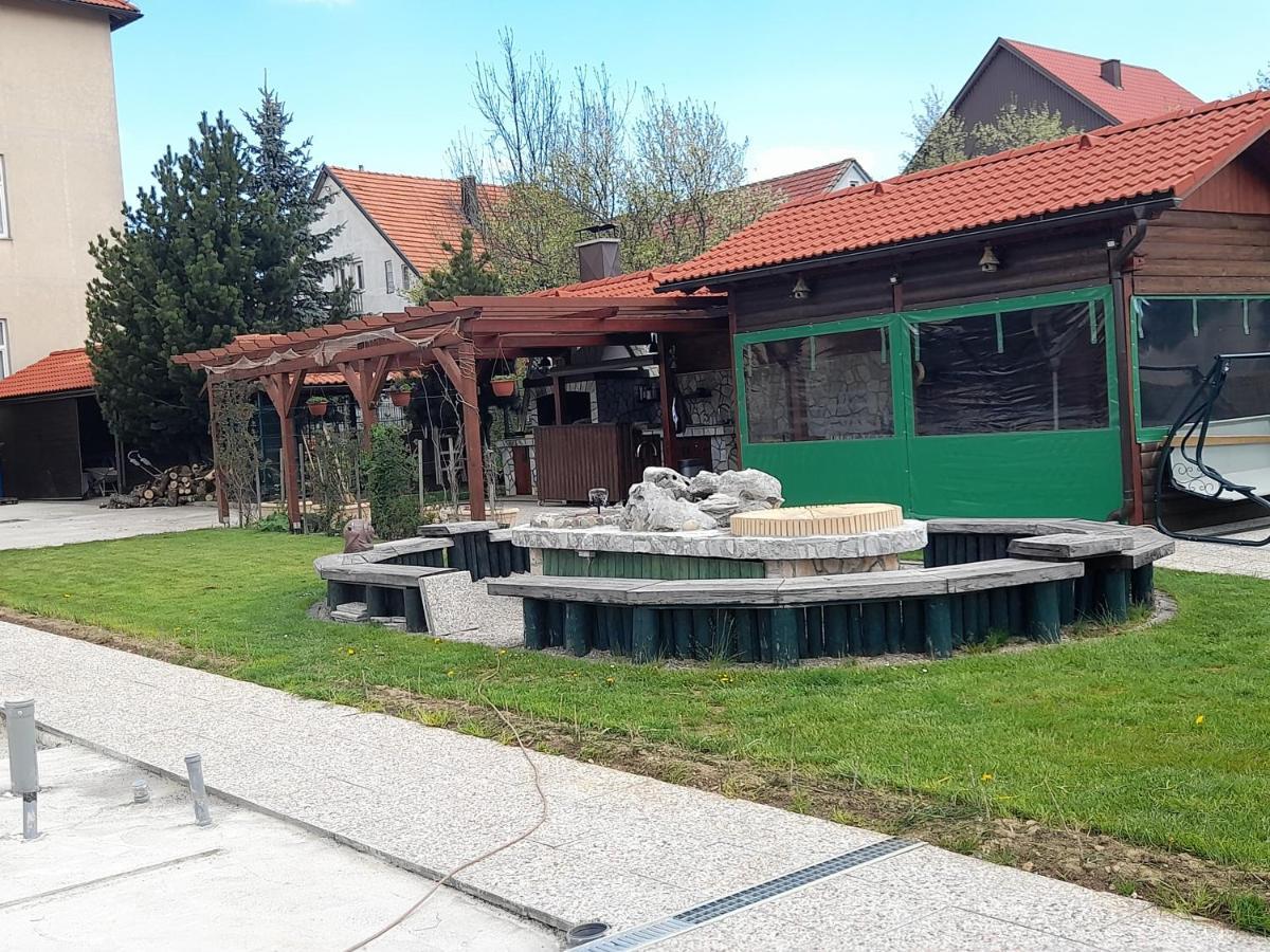 Apartments And Rooms Kod Eli Равна-ґора Екстер'єр фото