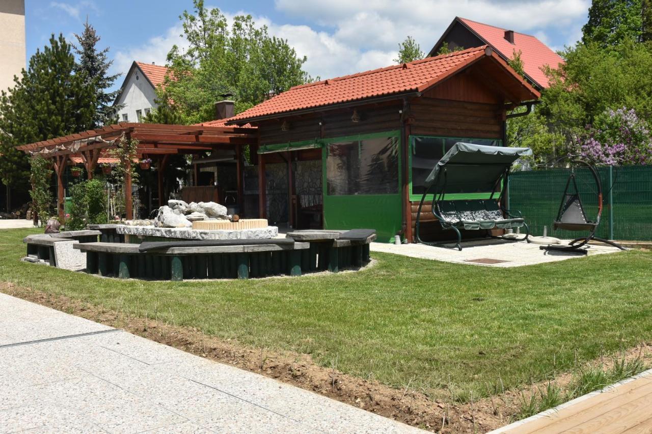 Apartments And Rooms Kod Eli Равна-ґора Екстер'єр фото