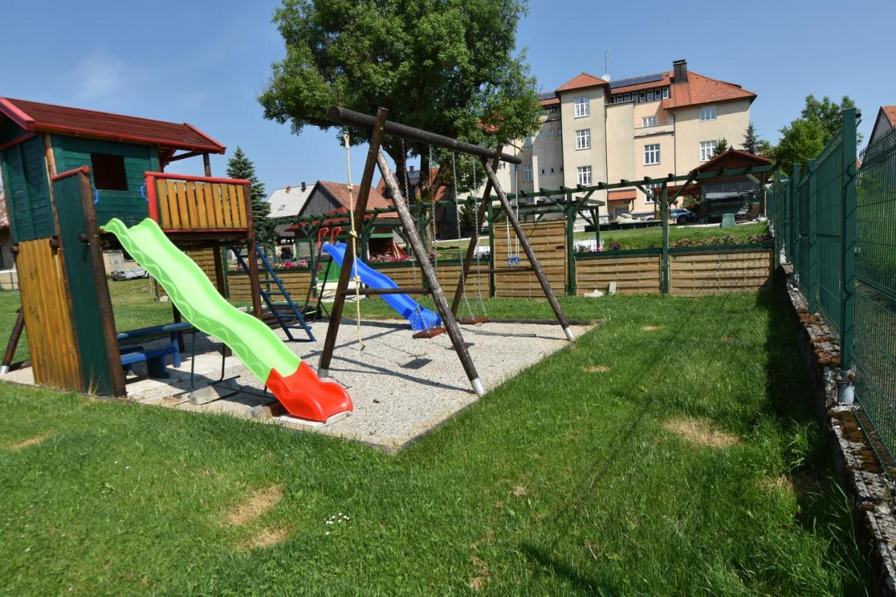 Apartments And Rooms Kod Eli Равна-ґора Екстер'єр фото