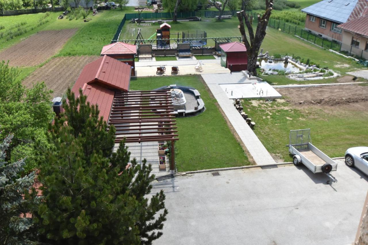 Apartments And Rooms Kod Eli Равна-ґора Екстер'єр фото