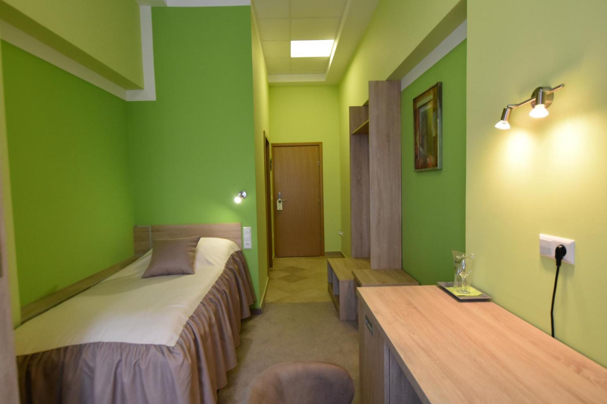 Apartments And Rooms Kod Eli Равна-ґора Екстер'єр фото
